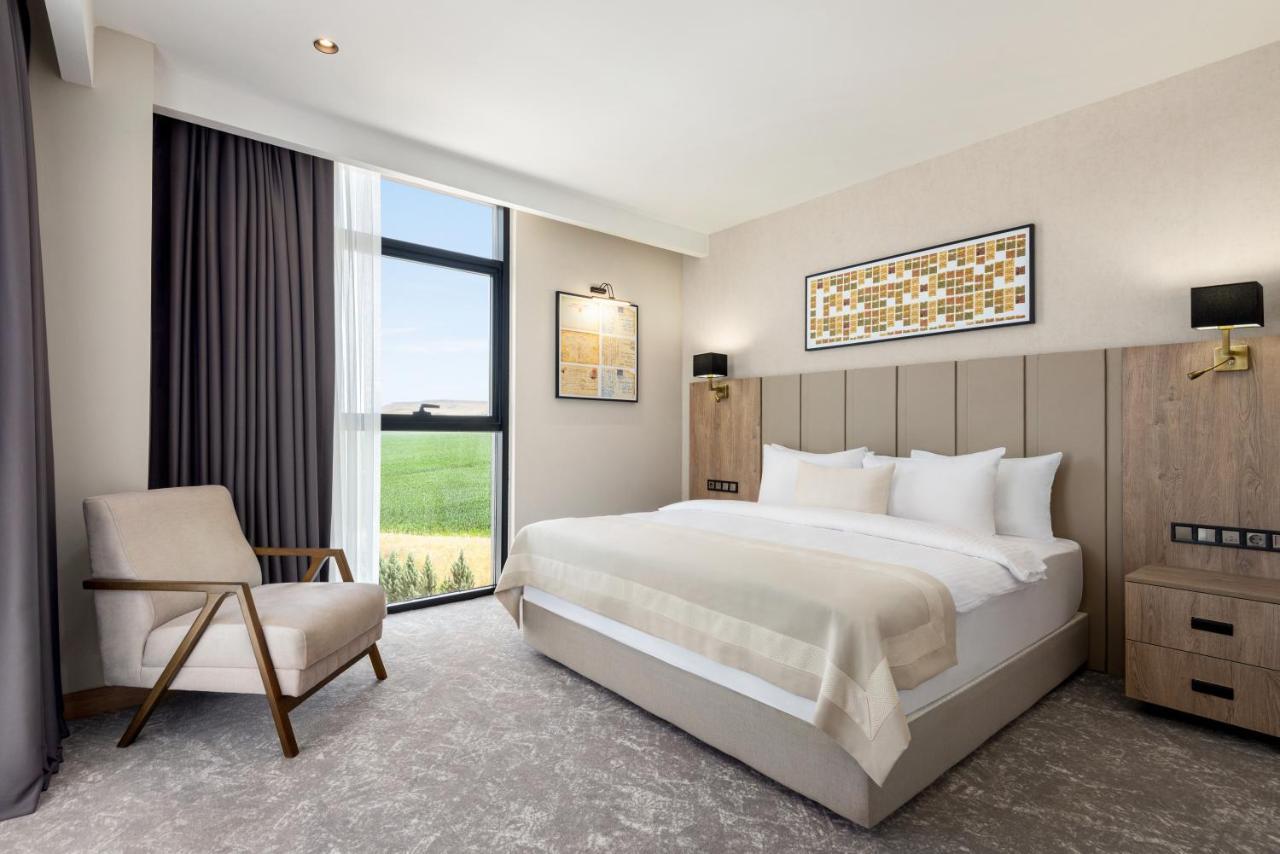 Ramada Plaza By Wyndham Batman Hotel Eksteriør billede