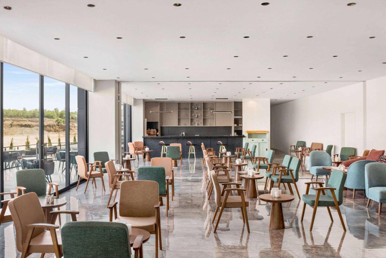 Ramada Plaza By Wyndham Batman Hotel Eksteriør billede