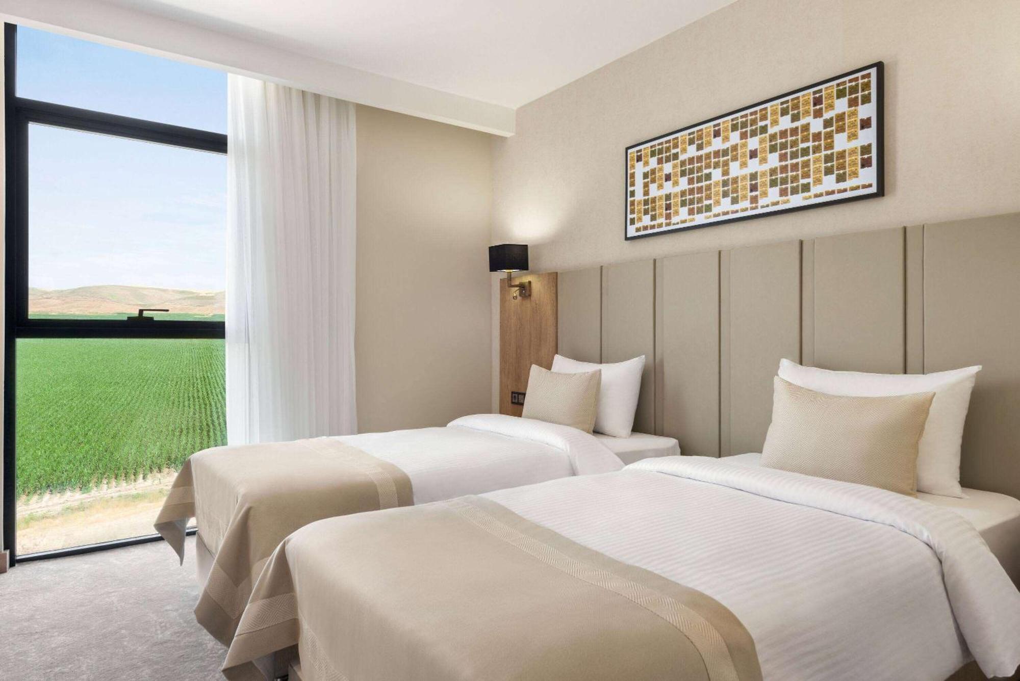 Ramada Plaza By Wyndham Batman Hotel Eksteriør billede