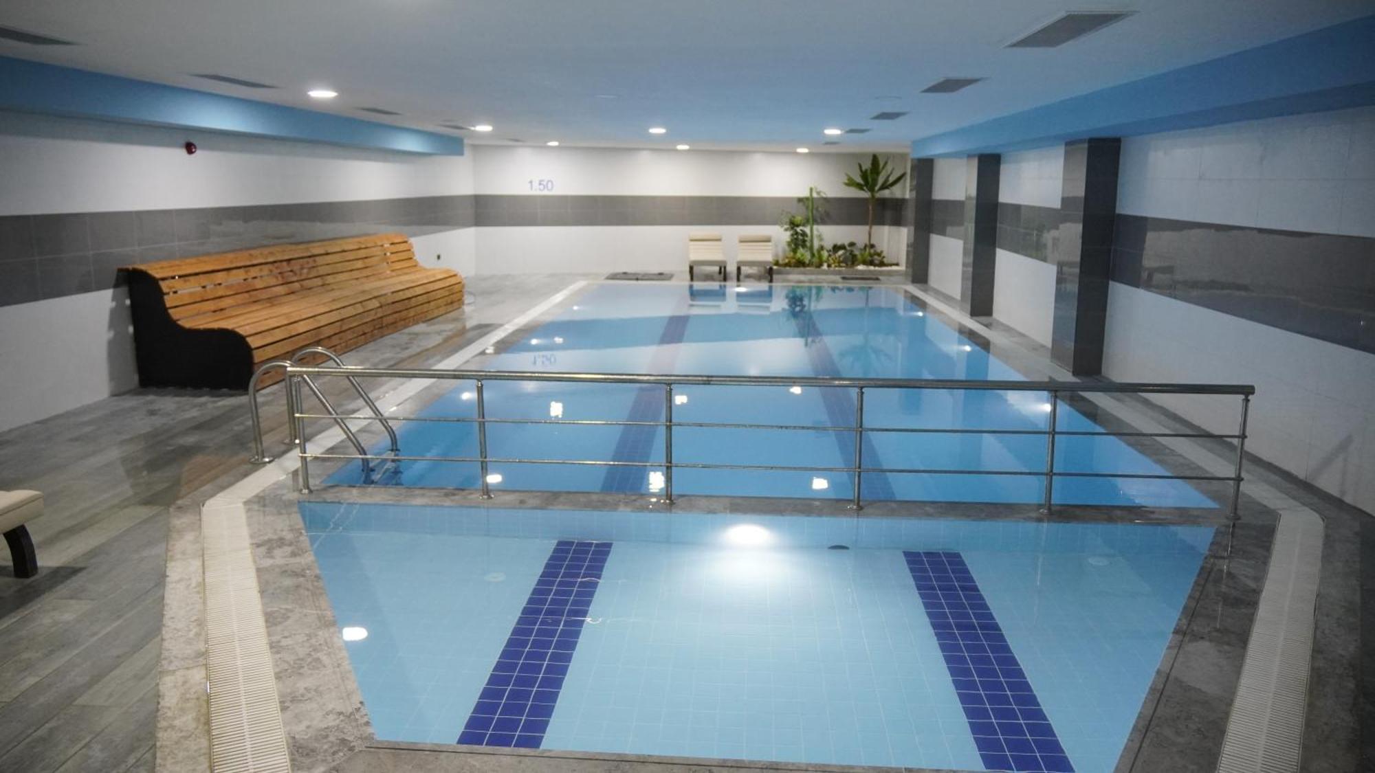 Ramada Plaza By Wyndham Batman Hotel Eksteriør billede